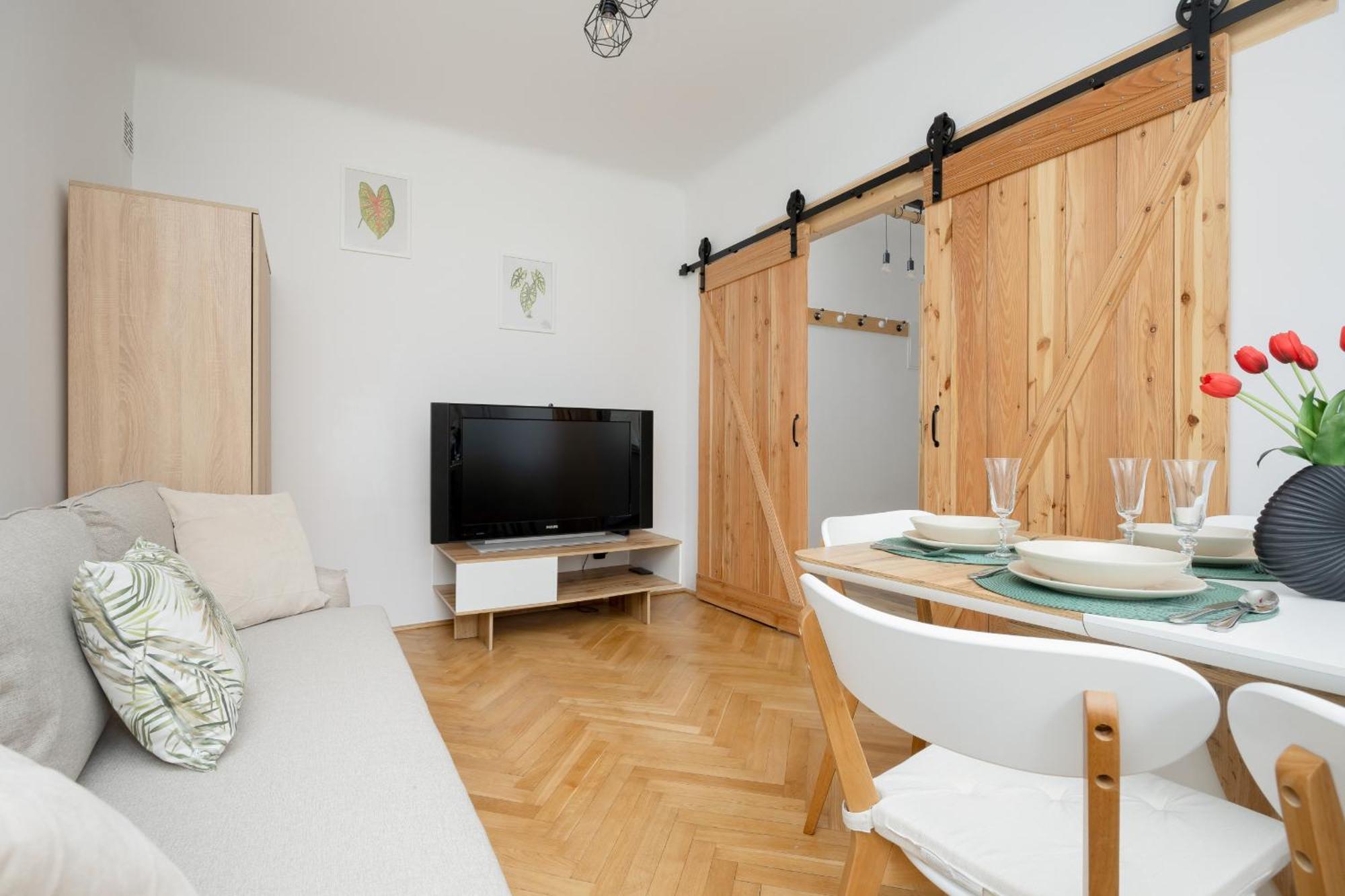 Spacious Apartment For 6 People Near The Old Town By Noclegi Renters Варшава Экстерьер фото